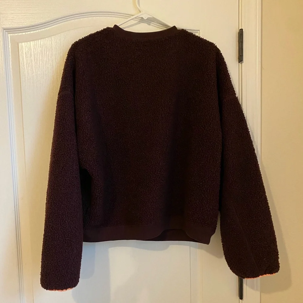 Women’s Converse Burgundy Sweater size Medium